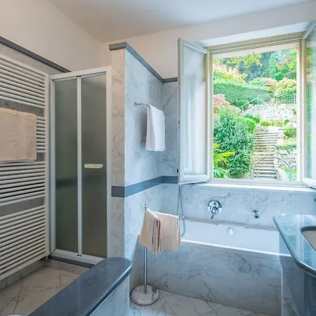 Sleeps 13 Pool Air Con Wifi *