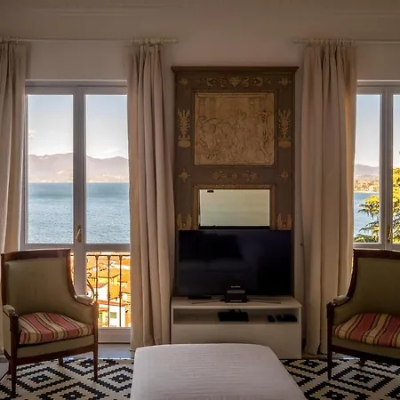 Sleeps 13 Pool Air Con Wifi فيلة *