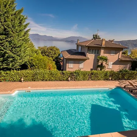 Sleeps 13 Pool Air Con Wifi *