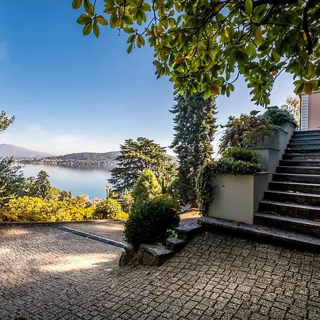 Sleeps 13 Pool Air Con Wifi *