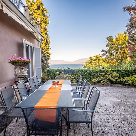 Sleeps 13 Pool Air Con Wifi