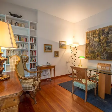 Sleeps 13 Pool Air Con Wifi