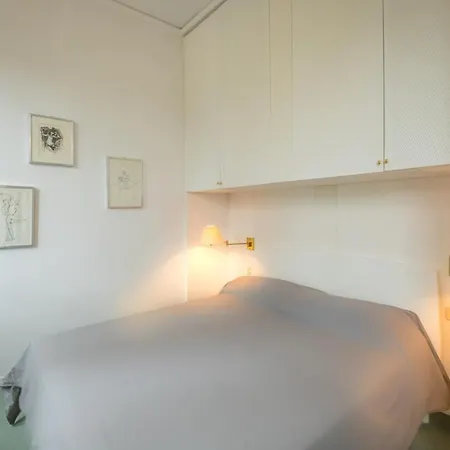 Sleeps 13 Pool Air Con Wifi